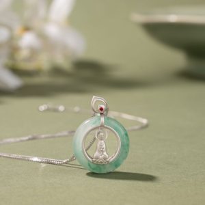 纯银翡翠玉包妈祖像吊坠